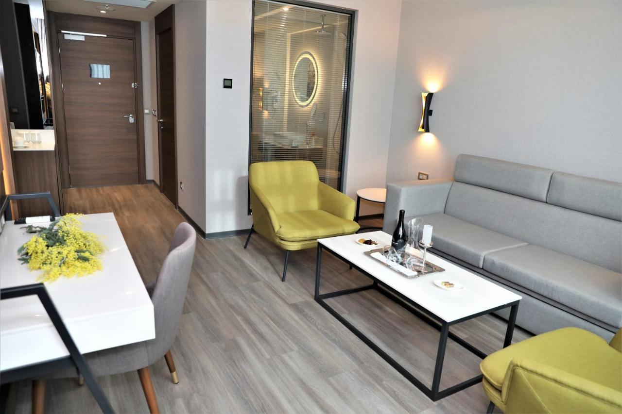 Limak Skopje Luxury Hotel Extérieur photo Suite