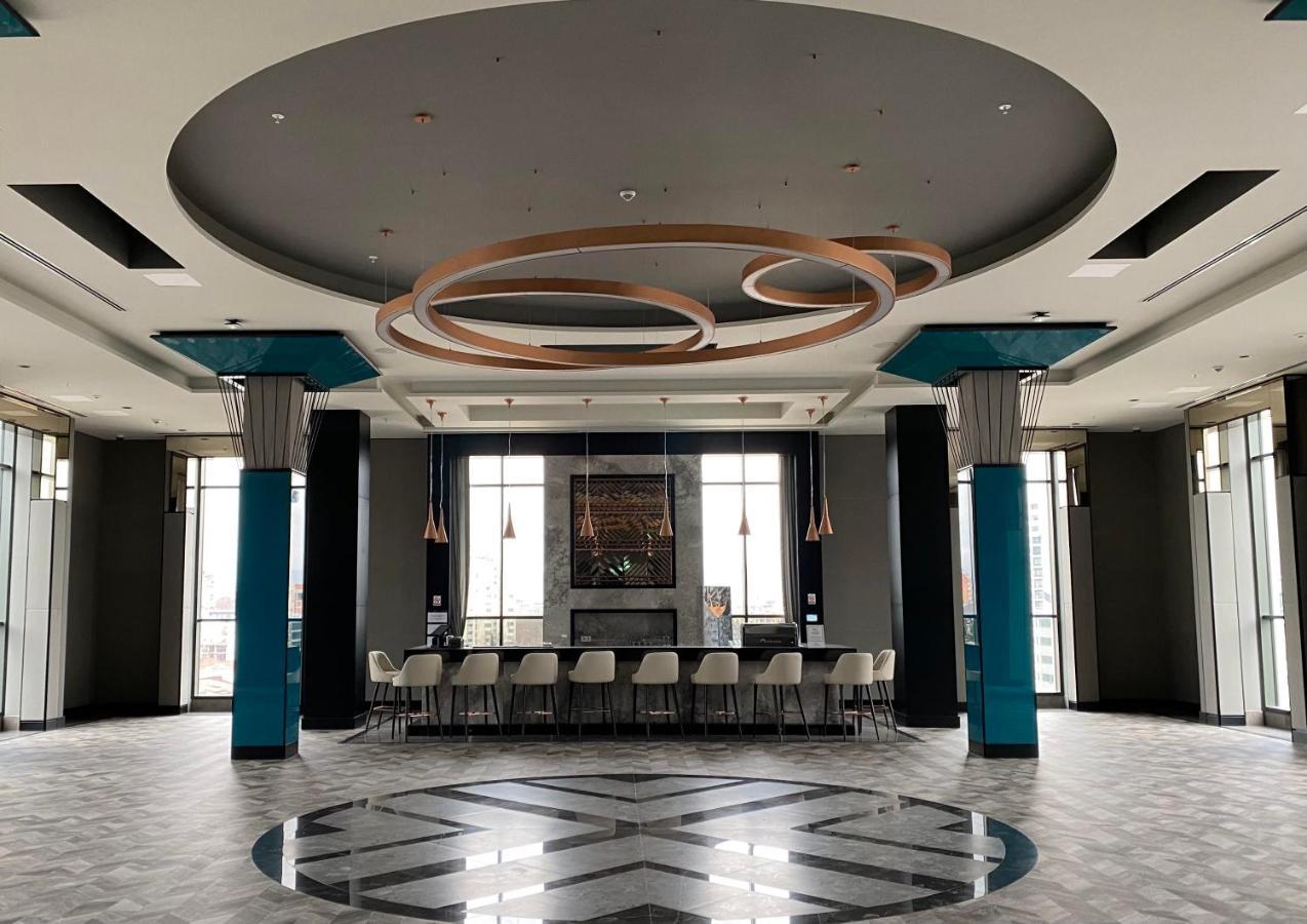 Limak Skopje Luxury Hotel Extérieur photo The lobby of the hotel