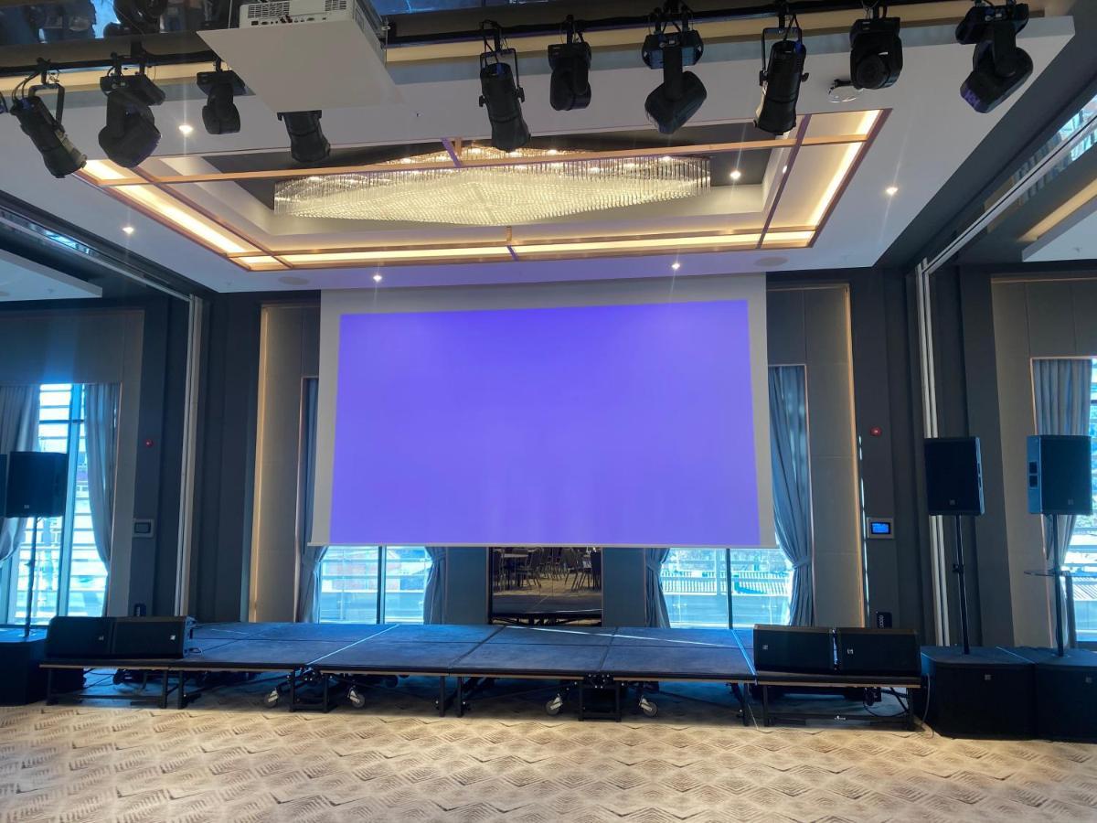 Limak Skopje Luxury Hotel Extérieur photo The stage of the main hall