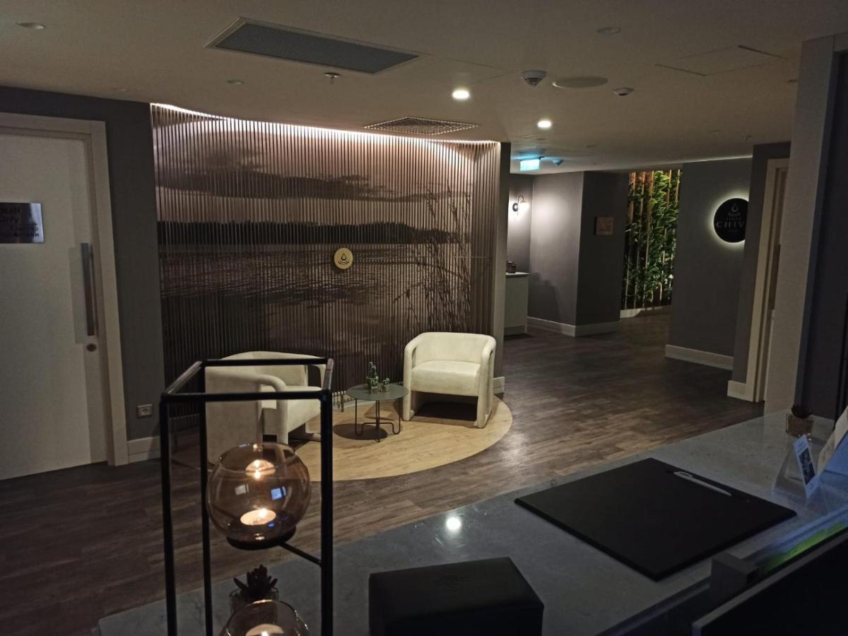 Limak Skopje Luxury Hotel Extérieur photo The interior of the lounge