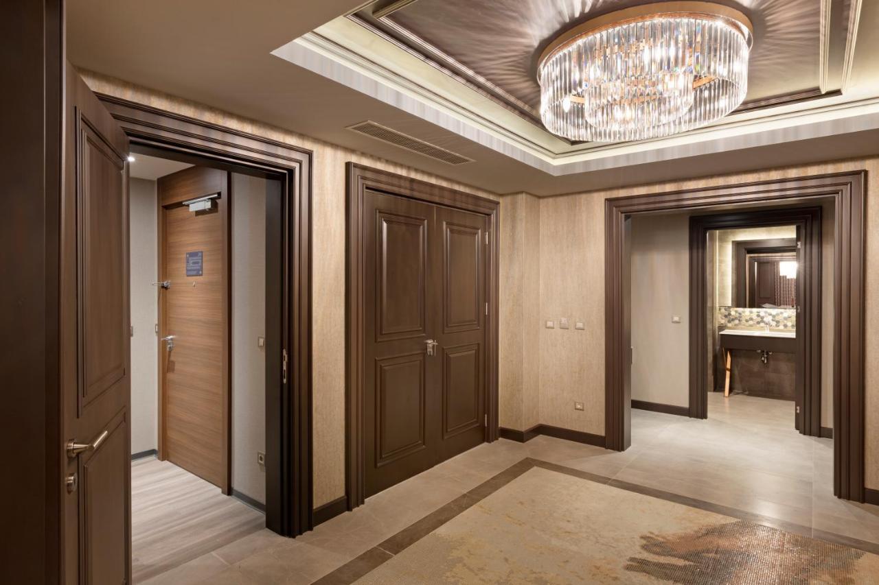 Limak Skopje Luxury Hotel Extérieur photo Interior of a suite